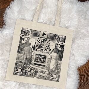 Graphic Tote Bag with 'Extremely Online' Design